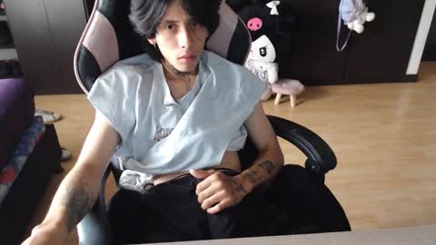 xIce Boy online show from December 2025 02:23:02 PM