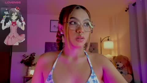 Snapshot of ximena_sotto1 chatting on July 2026 09:06:02 PM camila online show from July 2026 09:06:02 PM