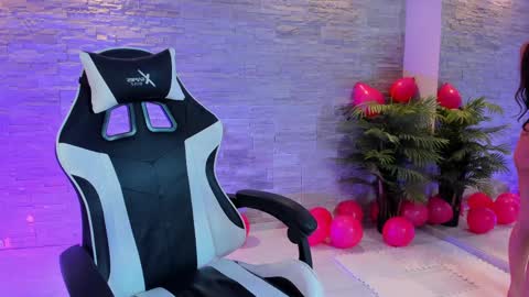 Snapshot of xjelly_pie chatting on February 2025 06:27:02 AM Charisma online show from February 2025 06:27:02 AM