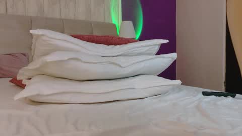 Kim online show from April 2026 12:37:02 AM