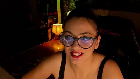 Lara online show from January 2026 09:52:02 PM