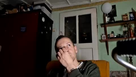 xleonardox88 online show from April 2026 05:58:01 PM