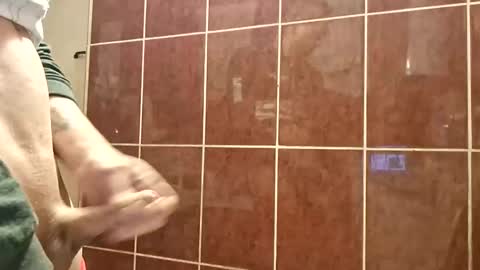 xleonardox88 online show from April 2026 01:44:02 PM