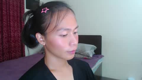 Snapshot of xlovely_destinyx chatting on February 2025 09:16:01 PM Alice online show from February 2025 09:16:01 PM