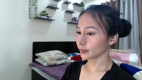 Snapshot of xlovely_destinyx chatting on May 2026 04:50:01 PM Alice online show from May 2026 04:50:01 PM