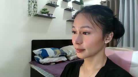 Snapshot of xlovely_destinyx chatting on May 2026 05:52:02 PM Alice online show from May 2026 05:52:02 PM