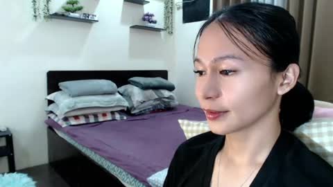 Snapshot of xlovely_destinyx chatting on August 2026 04:11:01 PM Alice online show from August 2026 04:11:01 PM