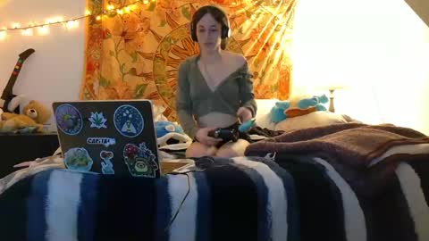 Mia online show from February 2025 11:24:02 PM