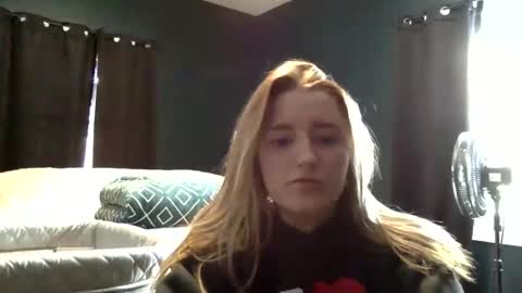 xo_scotty_ox online show from December 2024 04:17:01 PM