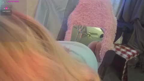 Chloe online show from February 2025 03:12:01 AM