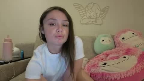 Snapshot of xoxo_roseee chatting on June 2026 05:01:01 AM xoxo rosee online show from June 2026 05:01:01 AM