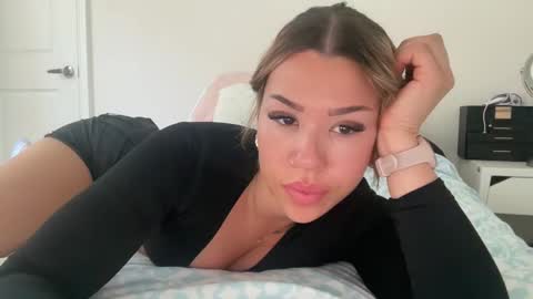 NEW CarlyXO online show from October 2025 06:52:02 PM