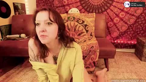 Sunny Daze online show from January 2026 12:04:01 AM