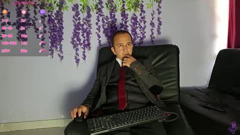 xthesexybossx online show from February 2026 06:00:02 PM