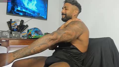 Stipp3r online show from November 2025 02:06:01 PM