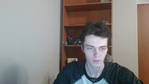 traqqq online show from November 2025 09:39:01 PM