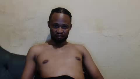 Snapshot of xtroyxxx chatting on May 2026 08:36:01 PM Troy online show from May 2026 08:36:01 PM