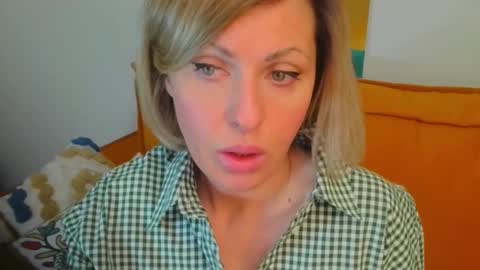 Snapshot of xvaleriax0 chatting on February 2026 02:53:02 PM xvaleriax0 online show from February 2026 02:53:02 PM