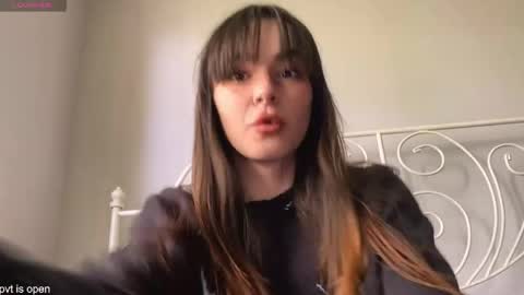 Snapshot of xx_lily chatting on May 2026 11:38:01 AM Lily online show from May 2026 11:38:01 AM