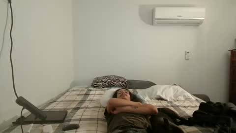 Snapshot of xxjasoneecxx chatting on January 2025 06:03:01 PM XxJasoneecxX online show from January 2025 06:03:01 PM