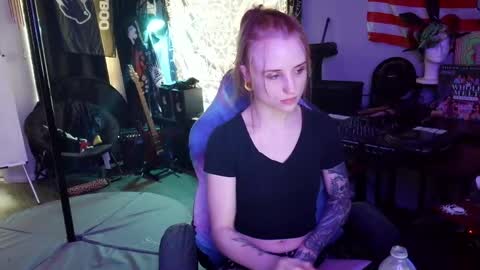 Snapshot of xxlilithmoonxx chatting on May 2026 10:37:01 PM Lilith online show from May 2026 10:37:01 PM