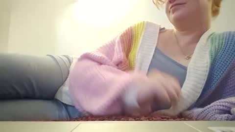 Snapshot of xxmariebliss chatting on April 2026 01:06:01 AM xxmariebliss online show from April 2026 01:06:01 AM