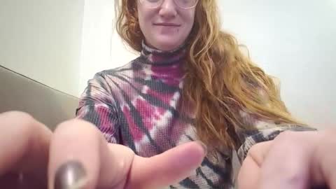 Snapshot of xxmariebliss chatting on April 2026 01:43:02 PM xxmariebliss online show from April 2026 01:43:02 PM