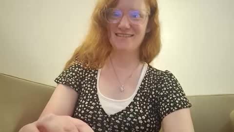 Snapshot of xxmariebliss chatting on May 2026 01:07:01 PM xxmariebliss online show from May 2026 01:07:01 PM