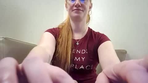 Snapshot of xxmariebliss chatting on May 2026 02:11:02 PM xxmariebliss online show from May 2026 02:11:02 PM