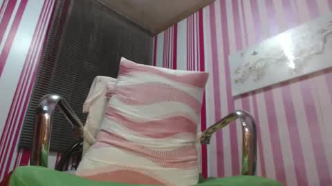 Snapshot of xxrowenatastycockforyouxx chatting on February 2025 09:51:02 AM xxrowenatastycockforyouxx online show from February 2025 09:51:02 AM