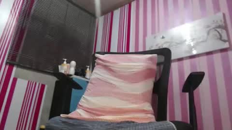 Snapshot of xxrowenatastycockforyouxx chatting on September 2025 04:34:02 AM xxrowenatastycockforyouxx online show from September 2025 04:34:02 AM