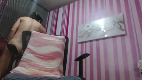 Snapshot of xxrowenatastycockforyouxx chatting on September 2025 02:48:01 AM xxrowenatastycockforyouxx online show from September 2025 02:48:01 AM