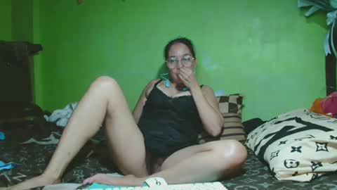 Snapshot of xxsexypinayxx chatting on February 2025 12:05:02 PM xxsexypinayxx online show from February 2025 12:05:02 PM