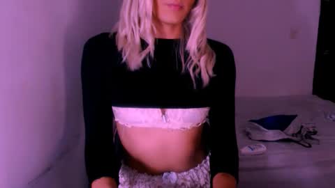 Chiara online show from December 2025 05:25:01 AM