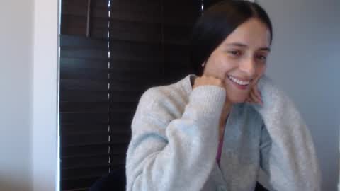 Lola online show from October 2025 07:14:02 PM