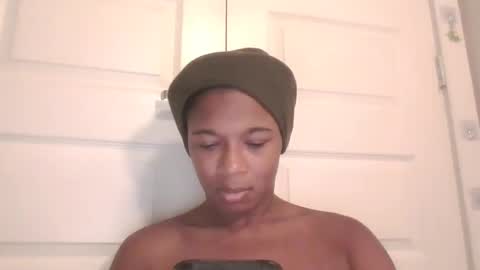 Danielle online show from November 2025 04:39:01 PM