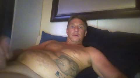 Snapshot of xxxelentdick chatting on June 2026 11:45:02 AM deeeeznutz online show from June 2026 11:45:02 AM