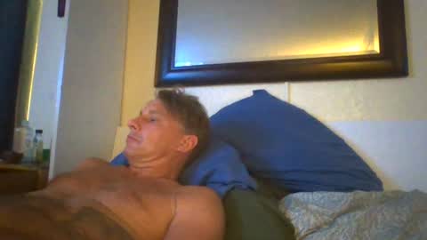Snapshot of xxxelentdick chatting on August 2026 08:35:01 AM deeeeznutz online show from August 2026 08:35:01 AM