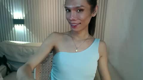 Snapshot of xxxfuckgirlyumsxxx chatting on November 2025 10:18:01 AM Your Princess Yums online show from November 2025 10:18:01 AM