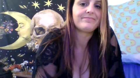 Misti online show from October 2025 05:28:01 AM