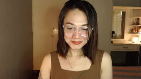 Snapshot of xxxsexydollxxx chatting on October 2025 06:12:01 AM Melissa online show from October 2025 06:12:01 AM