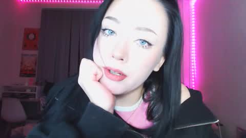 Yami online show from November 2025 10:36:02 PM