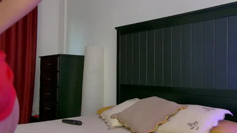 Snapshot of yanira_ass_ chatting on April 2026 04:06:02 AM yanira_ass_ online show from April 2026 04:06:02 AM