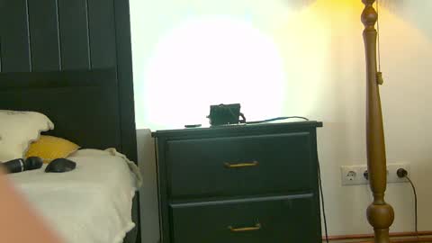 Snapshot of yanira_ass_ chatting on May 2026 04:17:01 AM yanira_ass_ online show from May 2026 04:17:01 AM