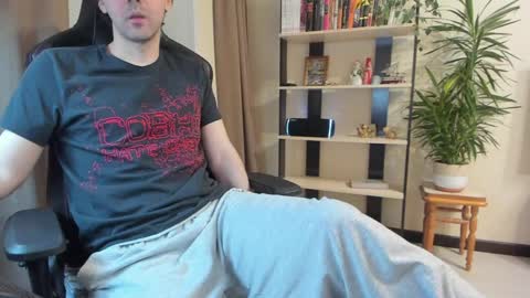 Snapshot of yanova chatting on January 2025 04:57:01 PM yanova online show from January 2025 04:57:01 PM