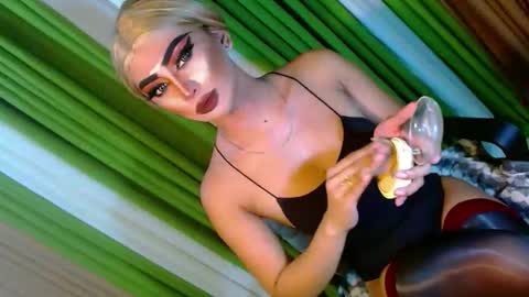 miss yasii online show from September 2025 03:57:01 PM