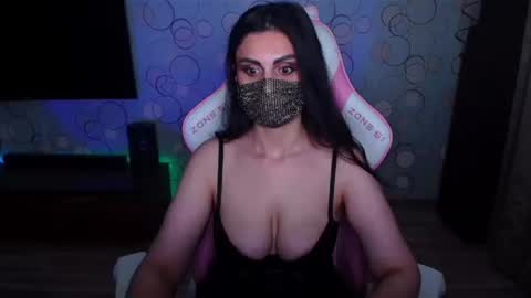 Snapshot of yasmina___ chatting on June 2026 07:07:01 AM yasmina online show from June 2026 07:07:01 AM