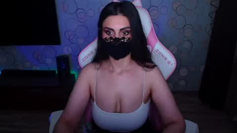 Snapshot of yasmina___ chatting on June 2026 08:52:01 AM yasmina online show from June 2026 08:52:01 AM