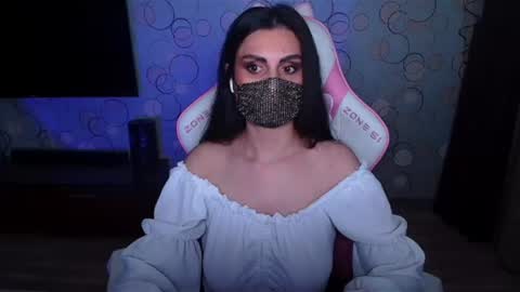 Snapshot of yasmina___ chatting on June 2026 05:01:02 AM yasmina online show from June 2026 05:01:02 AM