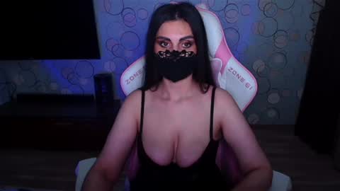 Snapshot of yasmina___ chatting on June 2026 06:08:01 AM yasmina online show from June 2026 06:08:01 AM